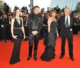  Elsa Zylbertein, Samuel Le Bihan, Chistine Albanel et Jean Rochefort  montent les marches pour l'ouverture du 62e Festival de Cannes