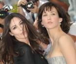Monica Bellucci et Sophie Marceau magnifiques lors du photocall de <i>Ne te retourne pas</i>, à Cannes, le 16 mai 2009