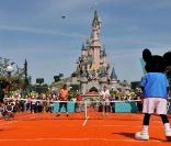 Gaël Monfils a joué avec Stanislas Warinka contre Mickey à Disneyland Resort Paris