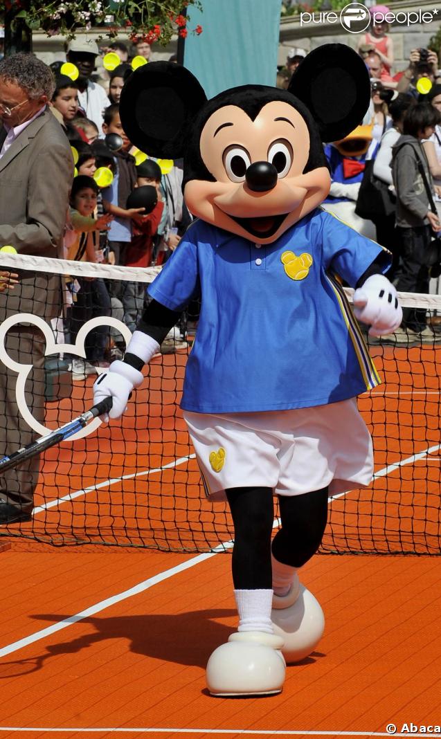 Mickey a joué à Disneyland Resort Paris