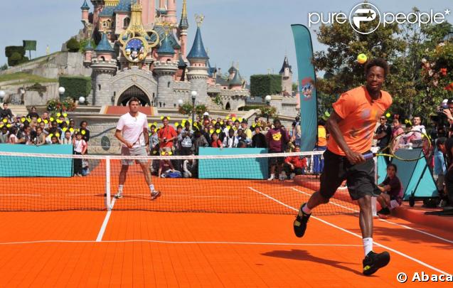 Gaël Monfils a joué contre Stanislas Wawrinka à Disneyland Resort Paris