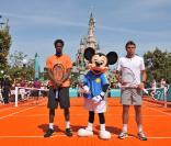 Gaël Monfils a joué contre Mickey et Stanislas Wawrinka à Disneyland Resort Paris