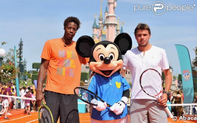 Gaël Monfils a joué contre Mickey et Stanislas Wawrinka à Disneyland Resort Paris