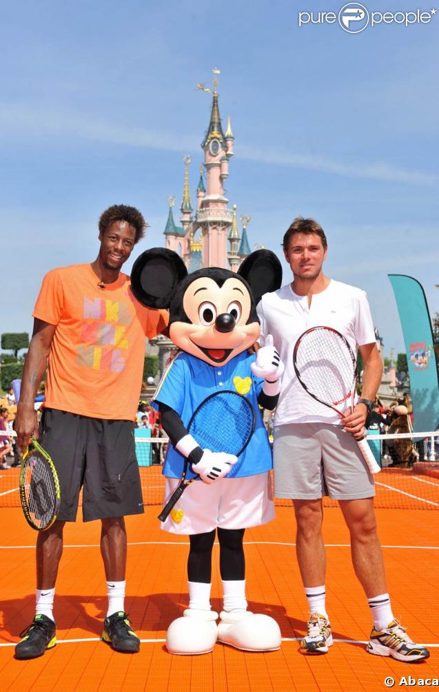 Gaël Monfils a joué contre Mickey et Stanislas Wawrinka à Disneyland Resort Paris