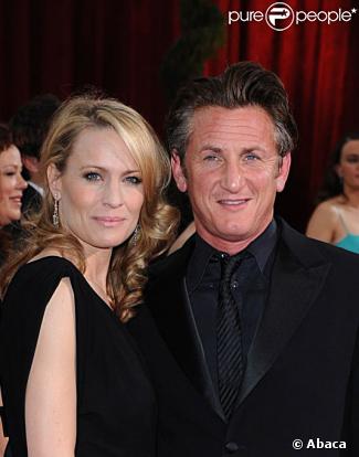 Sean Penn et Robin Wright arrivent sur le tapis rouge des Oscars 2009 à Los Angeles 