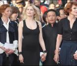 Laetitia Casta, Kang Sheng Lee et Fanny Ardant lors de la montée des marches précédant la projection de Visage le 23 mai 2009 durant le 62e Festival de Cannes