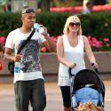 Quand Emma Bunton, la Baby Spice... passe de supervacances avec son chéri et son bébé !