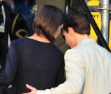 Tom Cruise et Katie Holmes, accompagnés de Connor, quittent le concert du Memorial Day. 24/05/09