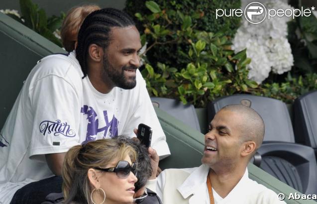 Tony Parker et Ronny Turiaf à Roland-Garros, le 28 mai 2009