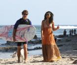 Matthew McConaughey et sa compagne Camilla Alves sur une plage de Malibu (23 mai) 