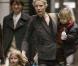 Actrice engagée, Gwyneth Paltrow veille comme une louve sur ses enfants, Apple (5 ans) et Moses (3 ans), qu'elle a eus avec Chris Martin, le chanteur du groupe Coldplay.