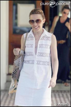 Kylie Minogue à Londres, radieuse comme un soleil !