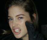 Doutzen Kroes lors du défilé prêt à porter automne-hiver 2006-07, pour Blumarine.
