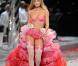 Lors des défilés Victroria"s Secret, Doutzen Kroes éblouit par sa grâce et ses formes de rêve. Un véritable Ange sur le podium. 