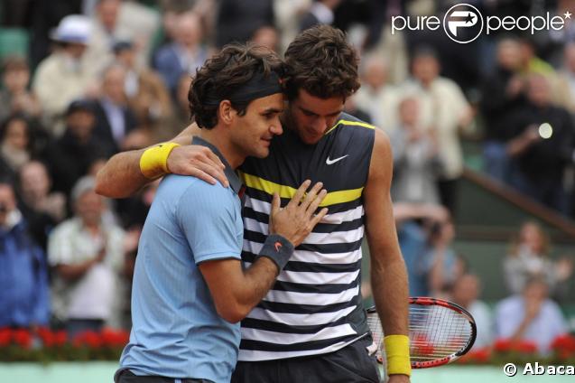 Roger Federer et Juan Martin Del Potro lors des 1/2 finales de Roland-Garros, le 5 juin 2009
