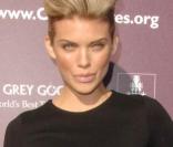 AnnaLynne McCord, lors du 8e Chrysalis Butterfly Ball, à Brentwood, le 6 juin 2009 !