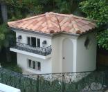 La villa des chihuahuas de Paris Hilton
