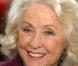 Danielle Darrieux en est la preuve vivante : l'alcool conserve puisqu'elle peut jouer des rôles de "petites jeunes" !