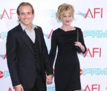 Jesse Johnson et sa belle-mère Melanie Griffith à la soirée AFI donnée en l'honneur de Michael Douglas