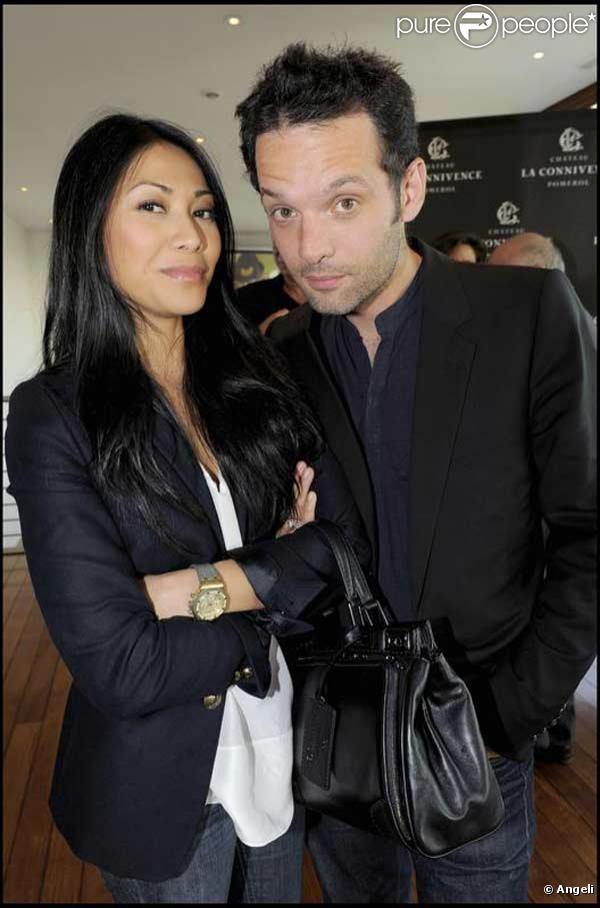 Anggun et un ami au baptême du Cru Pomerol 