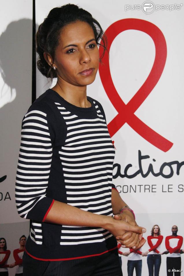 Audrey Pulvar suit, elle aussi, la mode et porte un pull marinière dans les tons parfaits ! 
