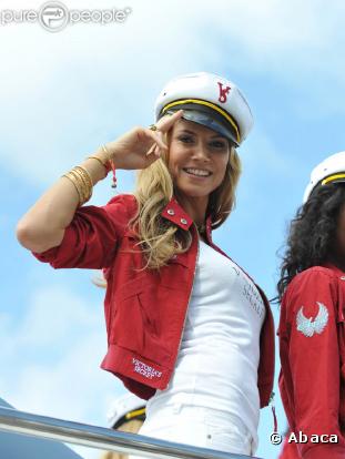 Qui n'aurait pas envie de suivre le commandant de bord Heidi Klum ?