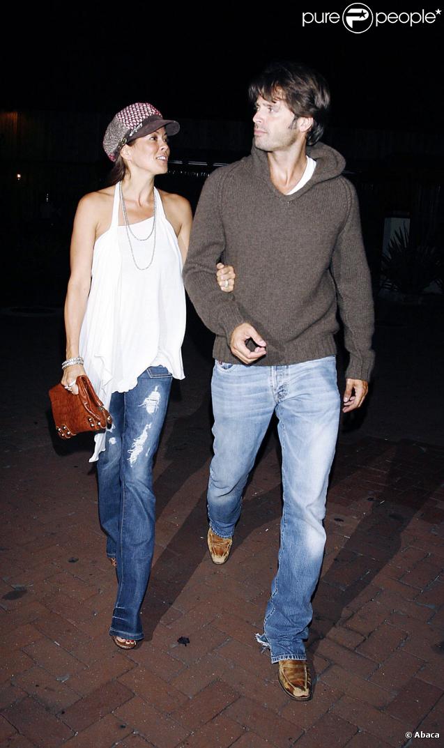 David Charvet et sa compagne Brooke Burke sortent du restaurant Nobu à Malibu en Californie le 19 juin 2009
