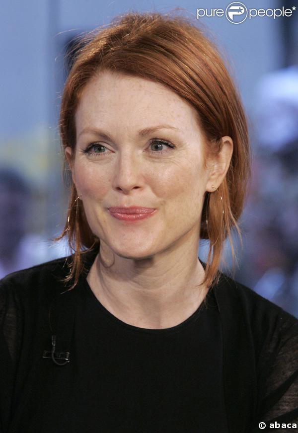 Julianne Moore - Photo Set