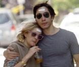 Drew Barrymore et Justin Long à la sortie d'un restaurant chinois à Beverly Hills, Los Angeles le 8 juin 2009