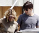 Drew Barrymore et Justin Long à la sortie d'un restaurant chinois à Beverly Hills, Los Angeles le 8 juin 2009