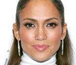 Jennifer Lopez présente à New-York sa collection Sweetface en février 2004 