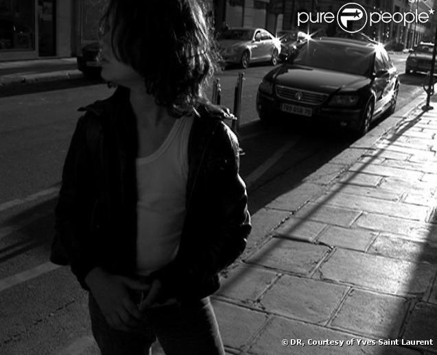 Jules, le fils de Samuel Benchetrit et Marie Trintignant dans le court-métrage pour Yves Saint Laurent