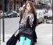 Elle aussi a succombé à la mode des collants acidulés ! Girly à souhait ! 