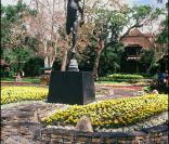 Les obsèques de Michael Jackson, dont le corps sera exposé publiquement, auront lieu dans son ranch de Neverland
