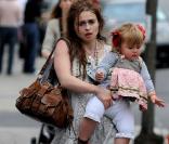 Helena Bonham Carter et sa fille Nell (Londres, 25 juin 2009)