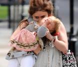 Helena Bonham Carter et sa fille Nell  (Londres, 25 juin 2009)
