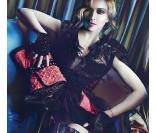 Madonna pose pour la campagne Automne/ Hiver 2009-2010 de Louis Vuitton
