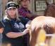 Debbie Rowe, l'ex de Michael Jackson qui ''veut'' ses enfants, est tranquille dans son ranch... avec ses chevaux !