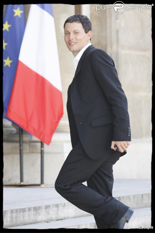 Marc-Olivier Fogiel a assisté au sacre de Line Renaud en tant que Grand Officier de l'Ordre National du Mérite, le 30 juin 2009