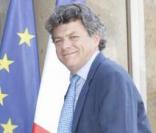 Jean-Louis Borloo a assisté au sacre de Line Renaud en tant que Grand Officier de l'Ordre National du Mérite, le 30 juin 2009