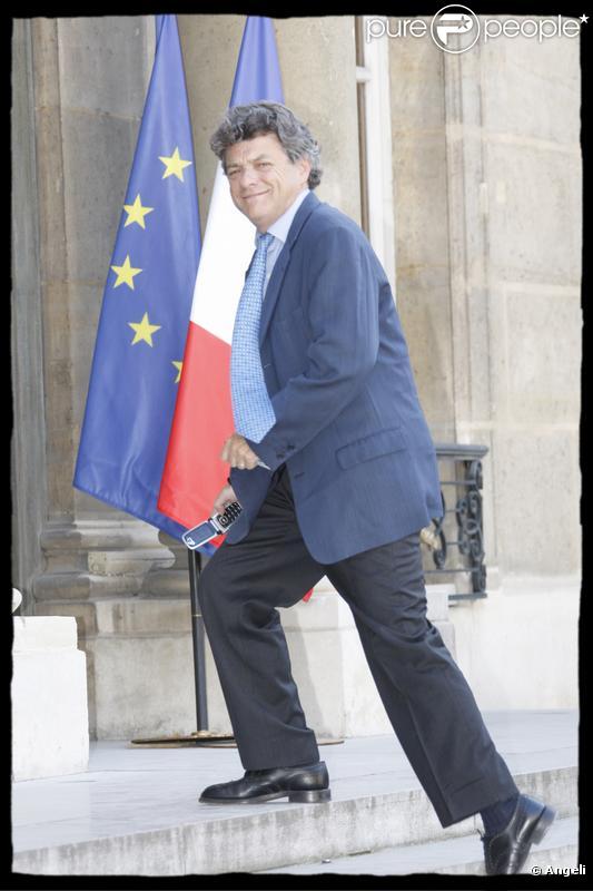 Jean-Louis Borloo a assisté au sacre de Line Renaud en tant que Grand Officier de l'Ordre National du Mérite, le 30 juin 2009