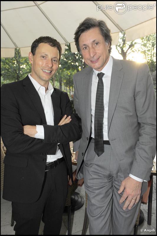 Marc-Olivier Fogiel et Patrick de Carolis ont assisté au sacre de Line Renaud en tant que Grand Officier à l'Ordre National du Mérite, au Palais de l'Elysée, mardi 30 juin 2009