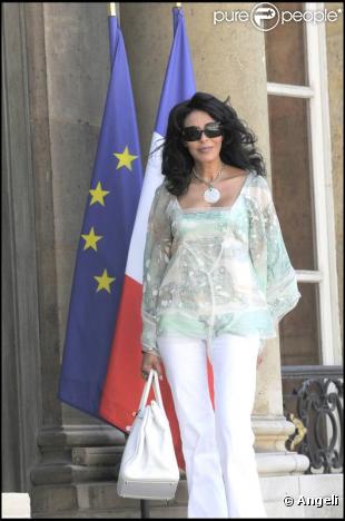 Yamina Benguigui a assisté au sacre de Line Renaud en tant que Grand Officier à l'Ordre National du Mérite, au Palais de l'Elysée, mardi 30 juin 2009
