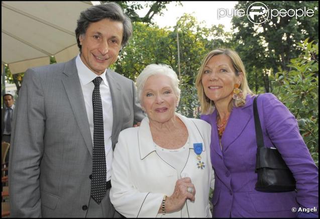 Patrick de Carolis et sa femme Carol-Anne ont assisté au sacre de Line Renaud en tant que Grand Officier à l'Ordre National du Mérite, au Palais de l'Elysée, mardi 30 juin 2009