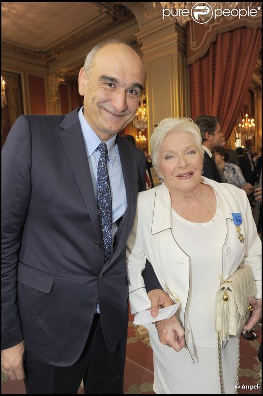 Pascal Nègre était évidemment présent pour assister au sacre de Line Renaud en tant que Grand Officier à l'Ordre National du Mérite, au Palais de l'Elysée, mardi 30 juin 2009