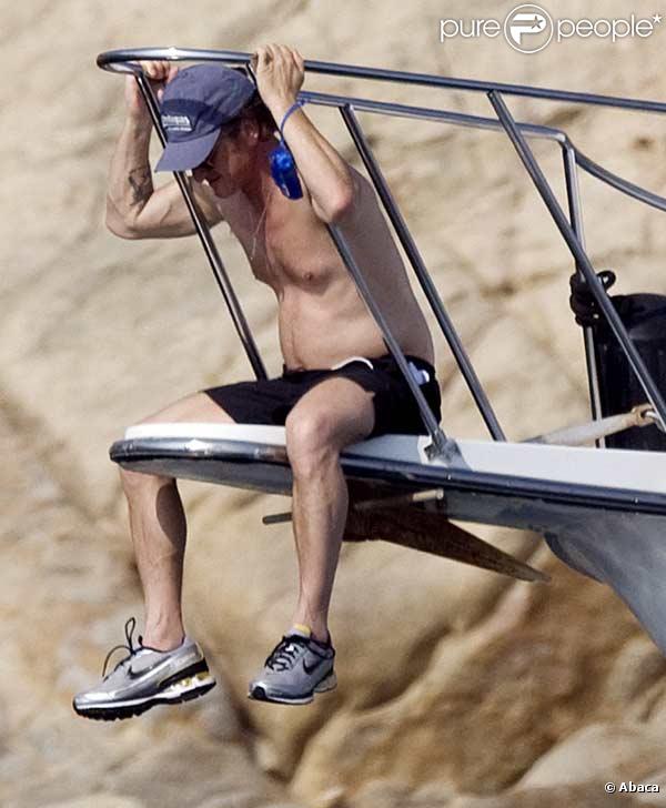 Sean Penn en vacances sur un bateau