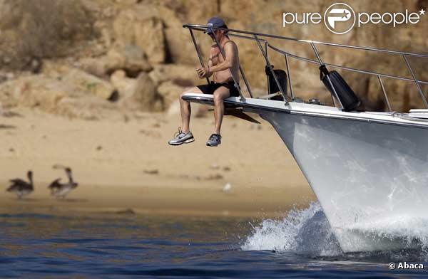 Sean Penn en vacances sur un bateau