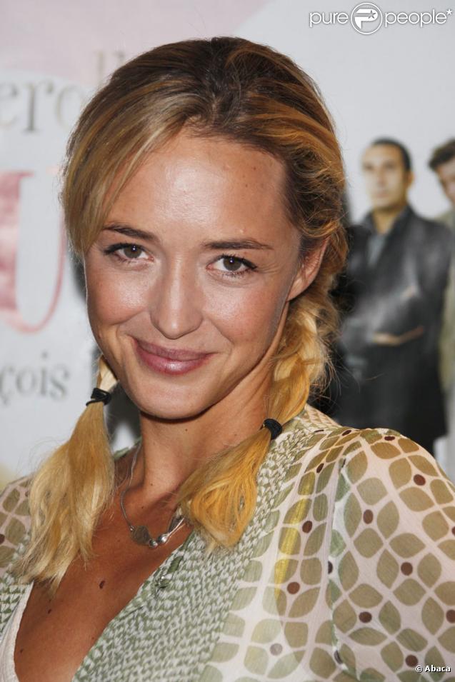 Hélène de Fougerolles lors de la première du film Tricheuse le 13 juillet à l'UGC des Halles à Paris