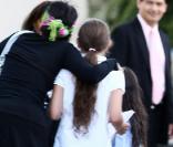 Paris, Prince et Blanket ont pris le chemin de l'école le 14 juillet 2009. C'est sans masque qu'ils se sont rendus à l'école des Témoins de Jéhovah.