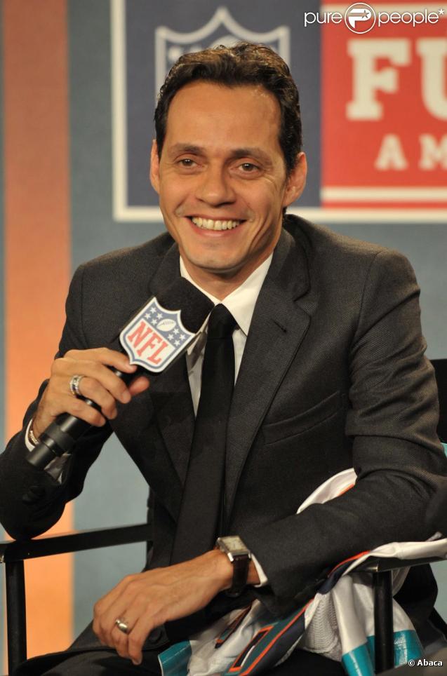 Marc Anthony hier soir mardi 21 juillet à New York pour une conférence de presse avec le club Miami Dolphins.